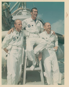 Lot #2208  Apollo Program and Space Shuttle Original Vintage NASA and Press Photograph Archive - Image 15