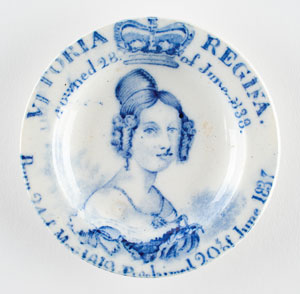 Lot #337  Queen Victoria - Image 4