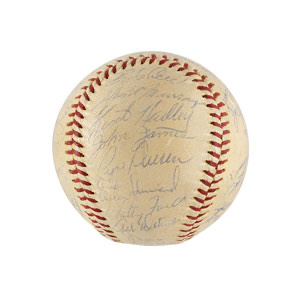 Lot #4080  New York Yankees 1960 Team-Signed Baseball - Image 4