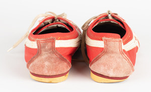 Lot #4307 Jim Fixx's Personally-Worn Shoes from 'The Complete Book of Running' - Image 3