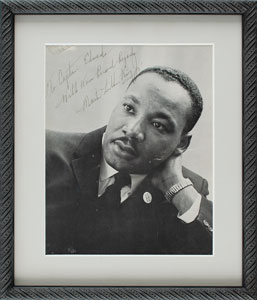 Lot #3002 Martin Luther King, Jr. Signed Photograph - Image 2