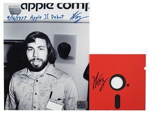Lot #237  Apple: Steve Wozniak - Image 1