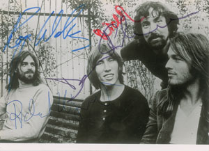 Lot #581  Pink Floyd - Image 1