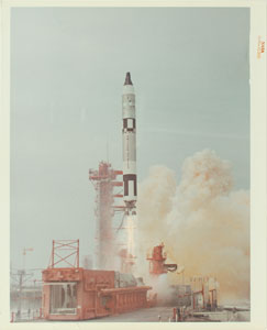 Lot #4057  Gemini 7 Original 'Type 1' Photograph - Image 1