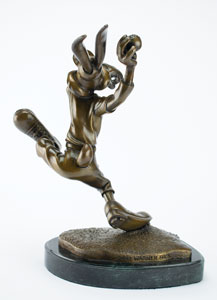 Lot #804  Bugs Bunny limited edition statue - Image 2