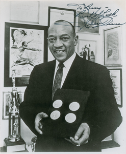 Lot #1157 Jesse Owens - Image 1