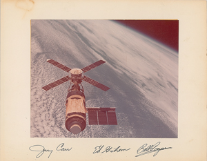 Lot #585  Skylab 4 - Image 1