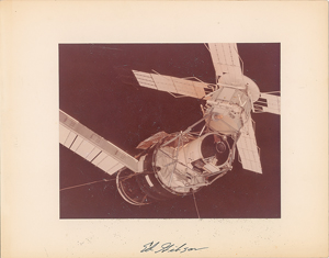 Lot #585  Skylab 4 - Image 3
