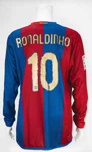 Lot #1169  Soccer: Ronaldinho - Image 2