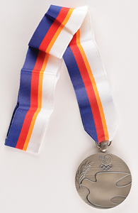 Lot #7132  Seoul 1988 Summer Olympics Silver Winner's Medal - Image 4