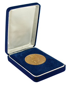 Lot #7125  Los Angeles 1984 Summer Olympics Participation Medal with Case - Image 3