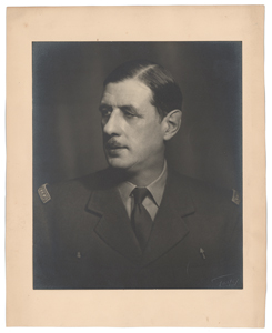 Lot #27 Charles de Gaulle - Image 2