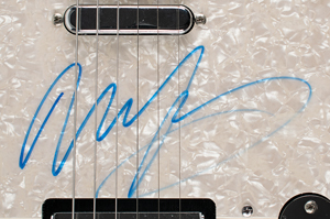 Lot #882 Neil Young - Image 3