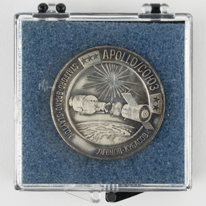Lot #3574 Tom Stafford's Apollo-Soyuz Flown Robbins Medallion - Image 3