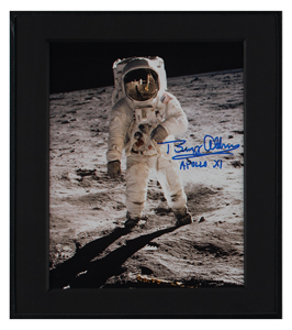 Lot #3201 Buzz Aldrin - Image 1