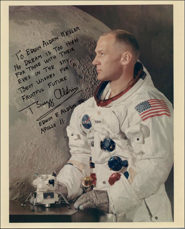 Lot #433 Buzz Aldrin