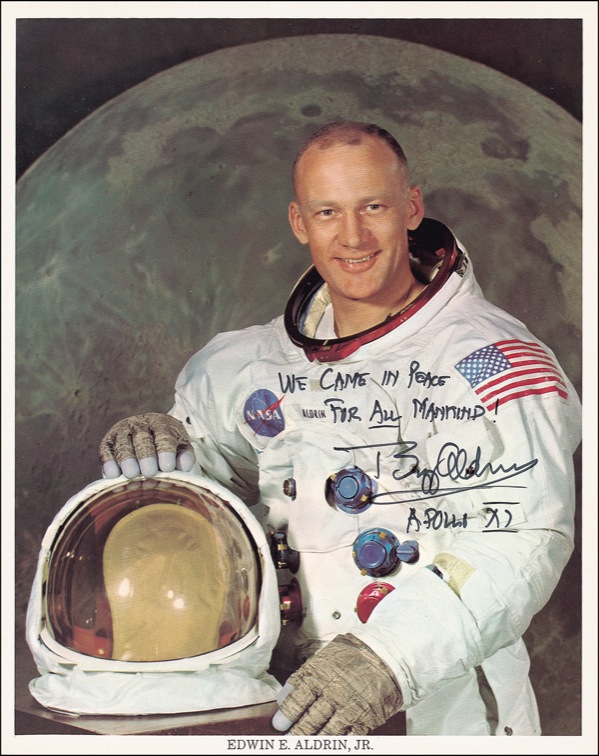 Lot #359 Buzz Aldrin