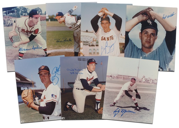 Lot #1135 Baseball Hall of Famers - Image 1