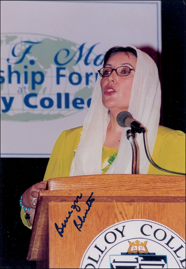 Lot #156 Benazir Bhutto - Image 1