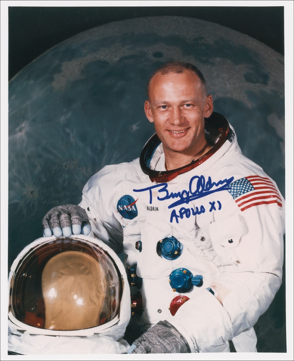Lot #475 Buzz Aldrin