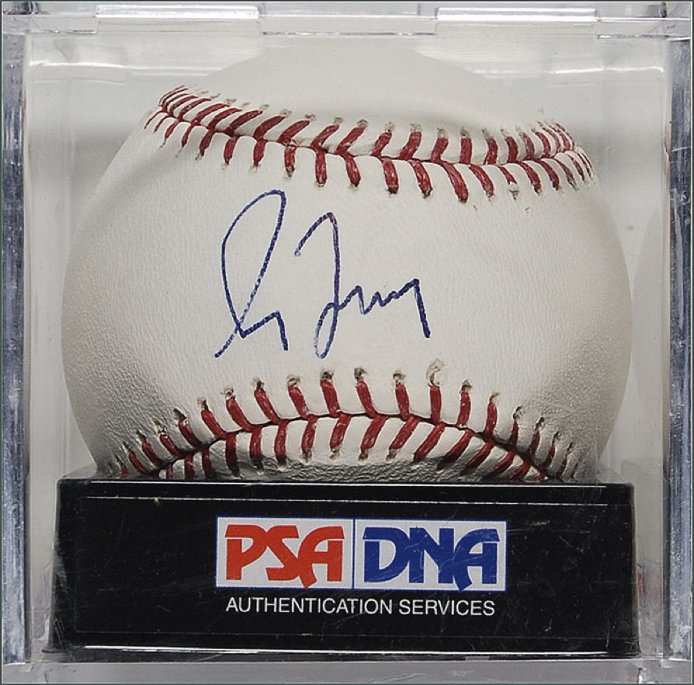 Greg Maddux Autographed Sports Memorabilia Baseball Collectibles