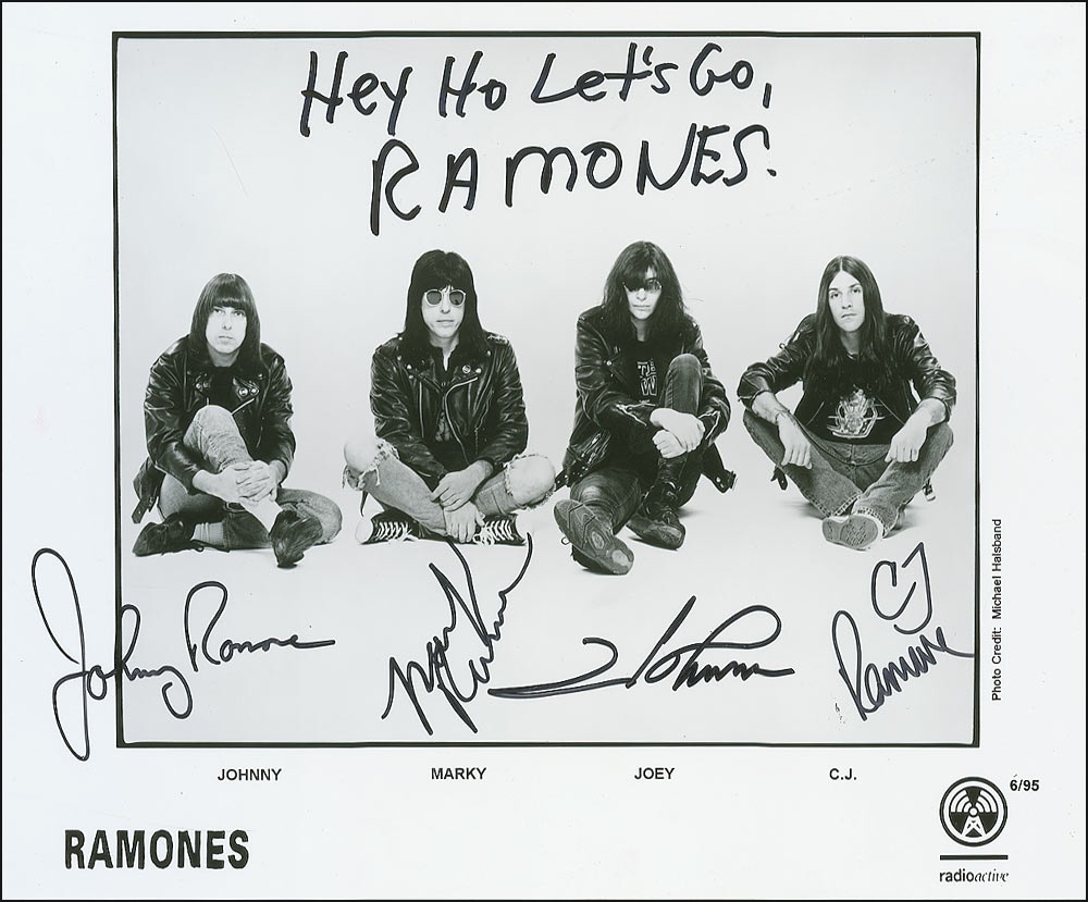 Lot #942 The Ramones