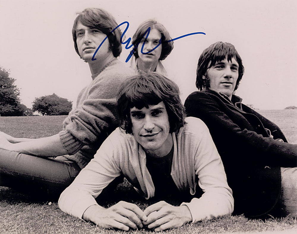 Lot #536 The Kinks: Ray Davies