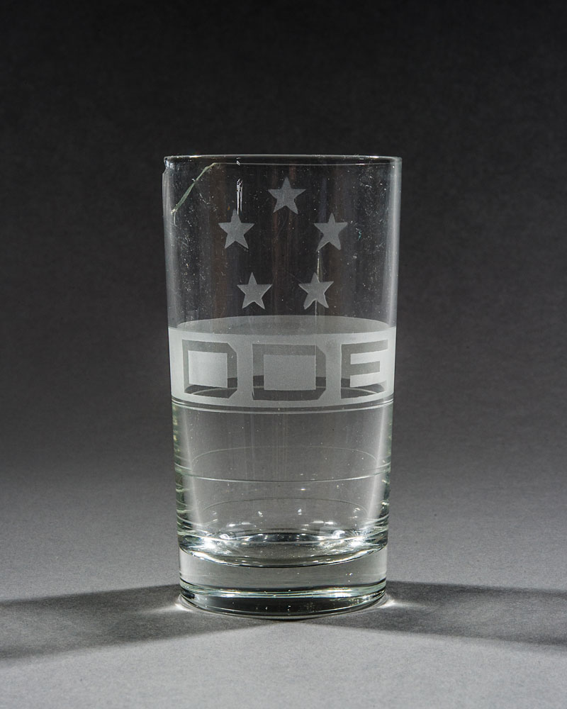 Lot #178 Dwight D. Eisenhower’s Five-Star Glass