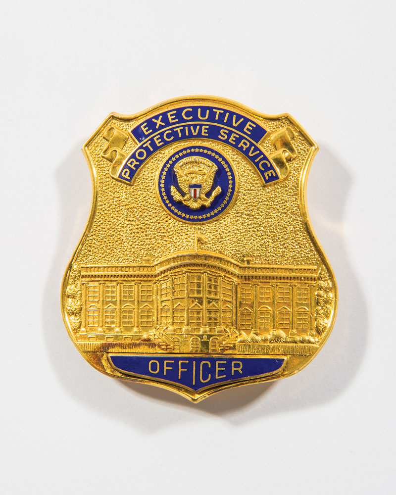 Lot #262 Executive Protective Service Badge