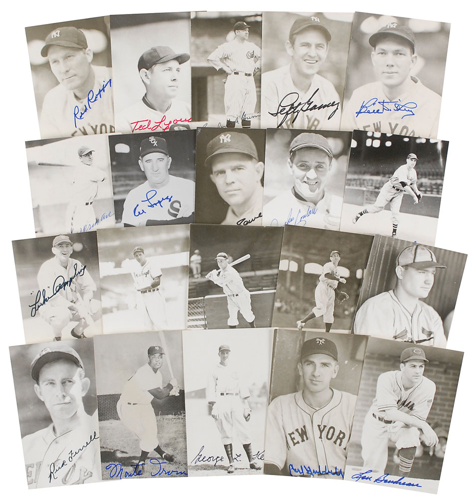 Lot #939 Baseball Hall of Famers