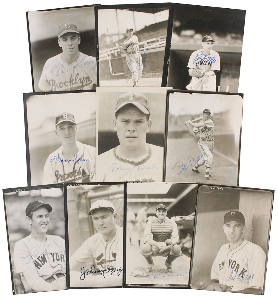 Lot #1213 Baseball Hall of Famers