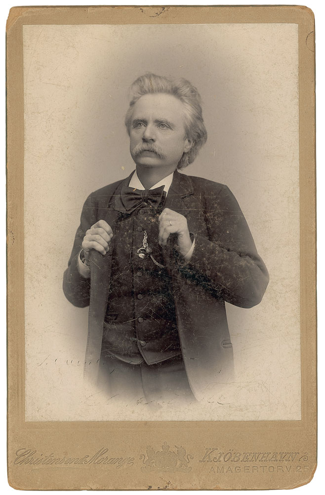 Lot #718 Edvard Grieg