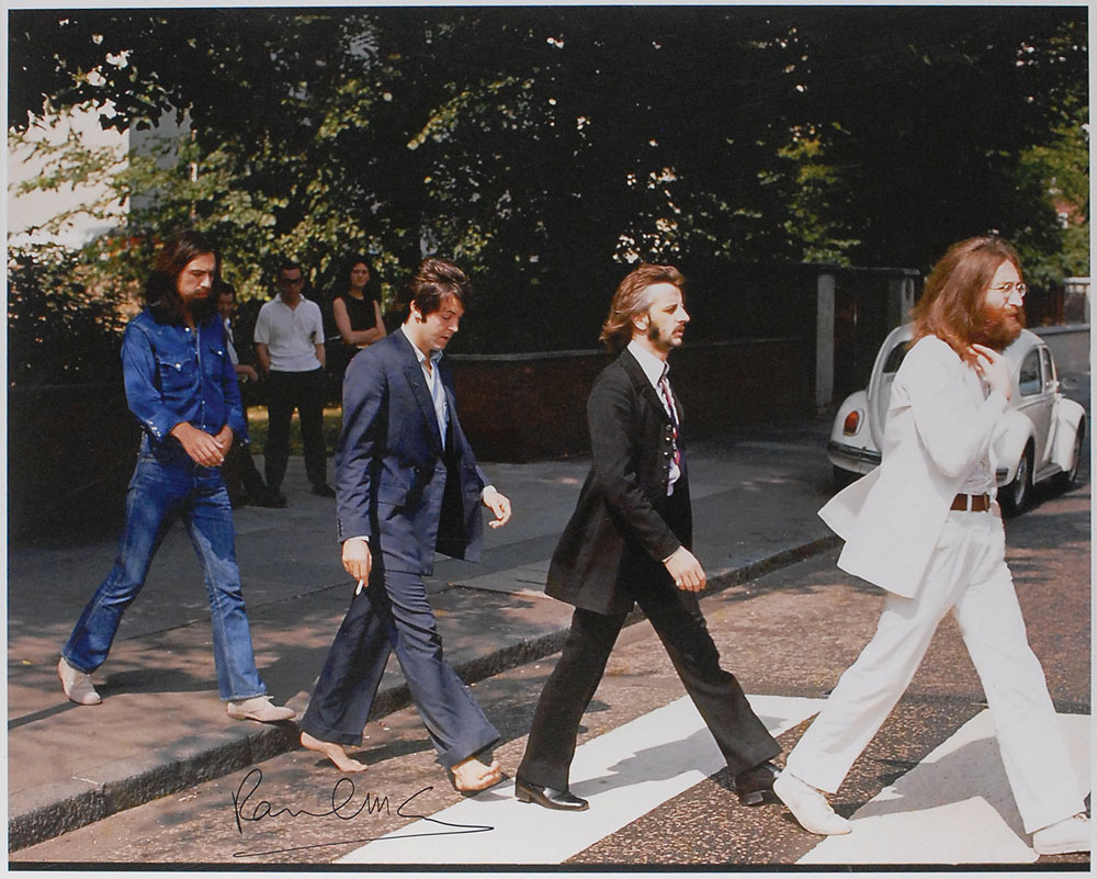 Lot #697 Beatles: Paul McCartney