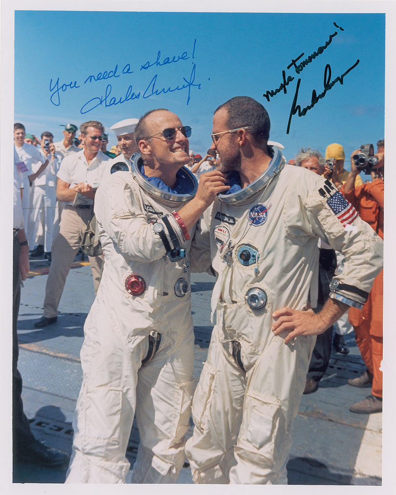 Lot #9116 Gemini 5 Signed Photograph