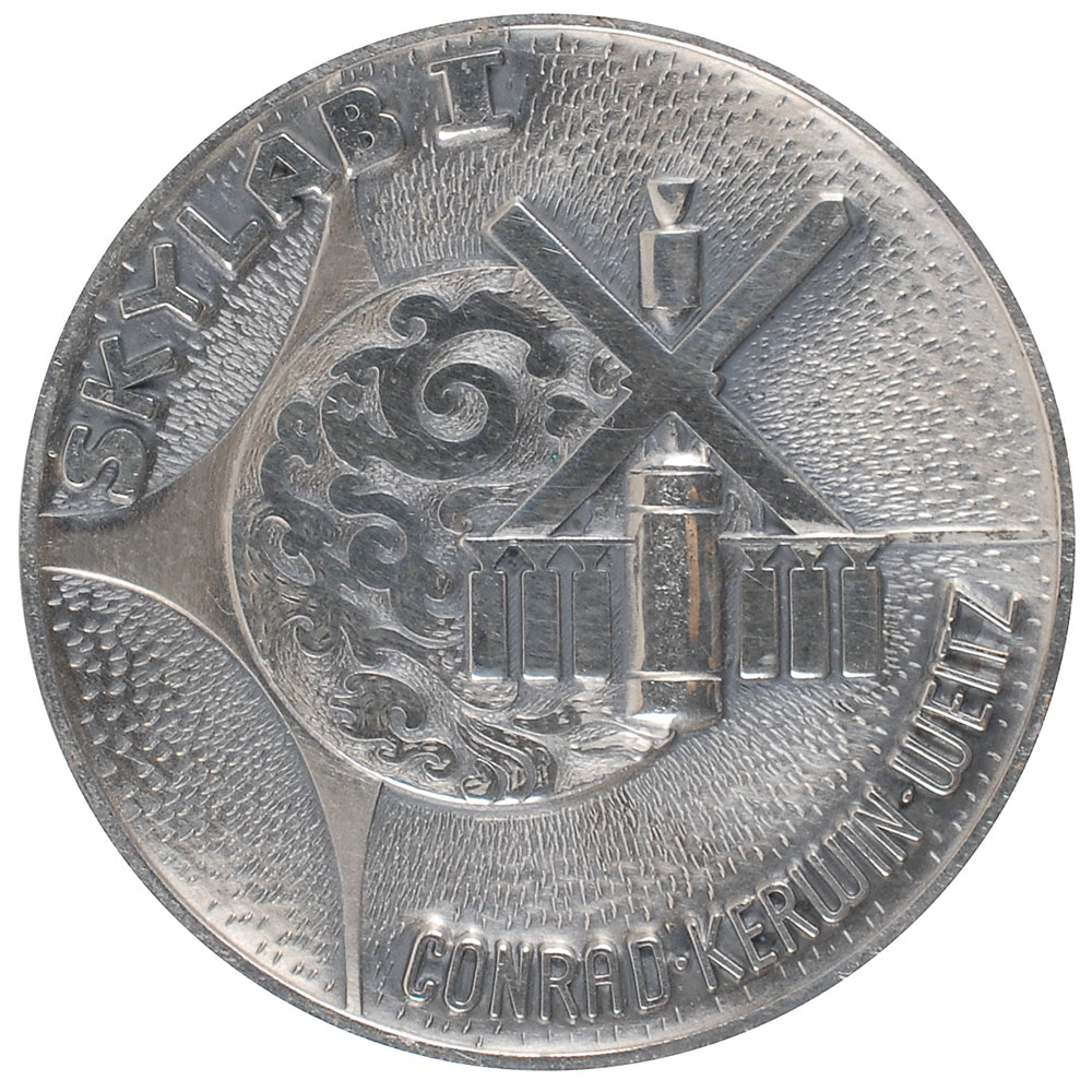 Lot #6597 Skylab 2 Unflown Robbins Medal