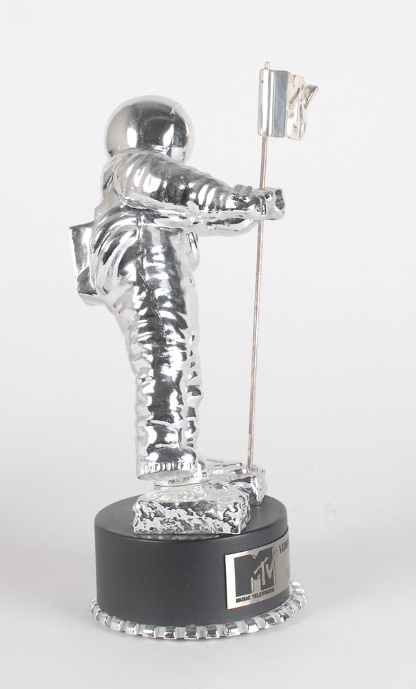 Lot #2168 Madonna’s MTV Video Music Award for ‘Papa Don’t Preach’ - Image 5