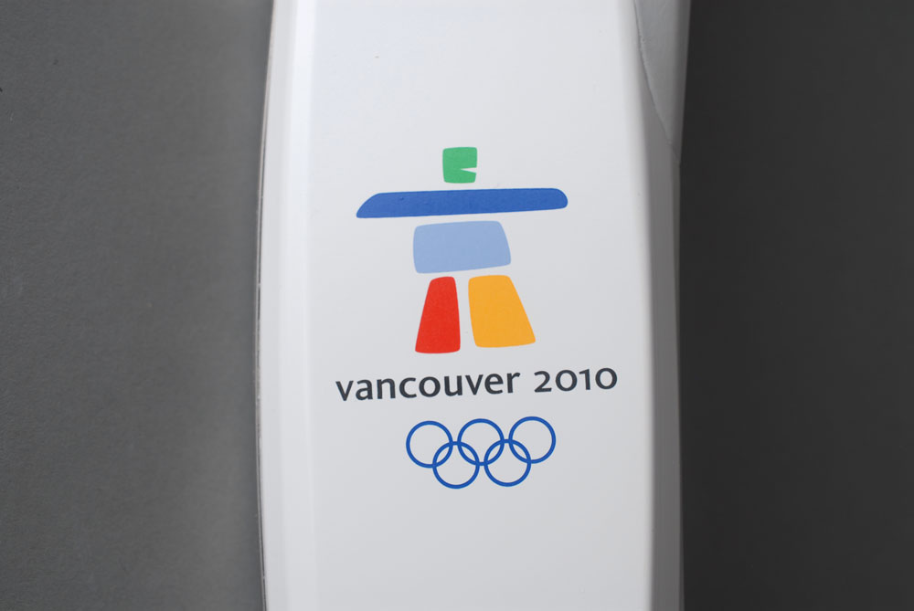 Lot #3099 Vancouver 2010 Winter Olympics Torch - Image 2