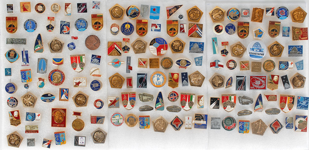 Lot #6039  Russian Space Pins