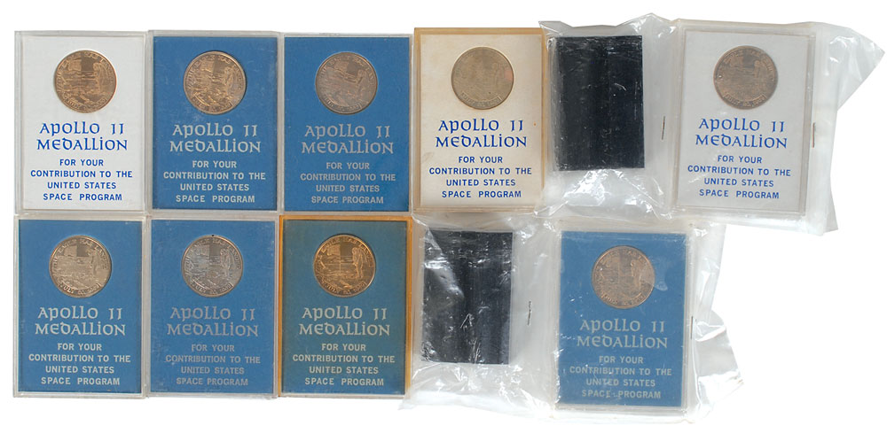 Lot #6405 Collection of 25 Apollo 11 Manned Flight