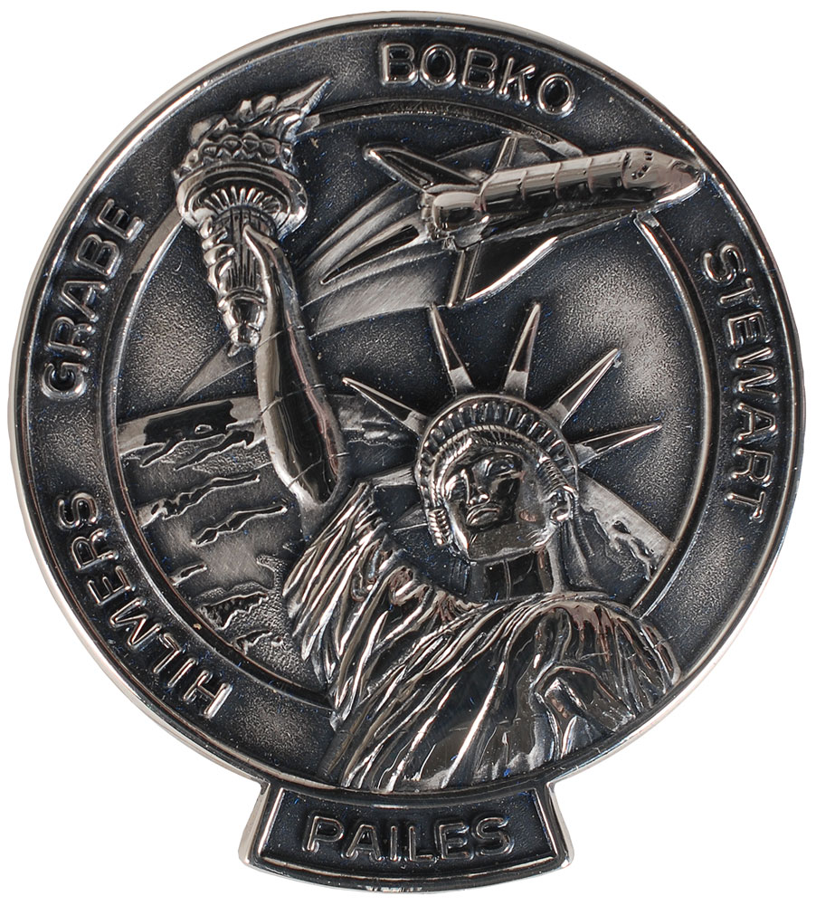 Lot #6635 STS–51J Unflown Robbins Medal
